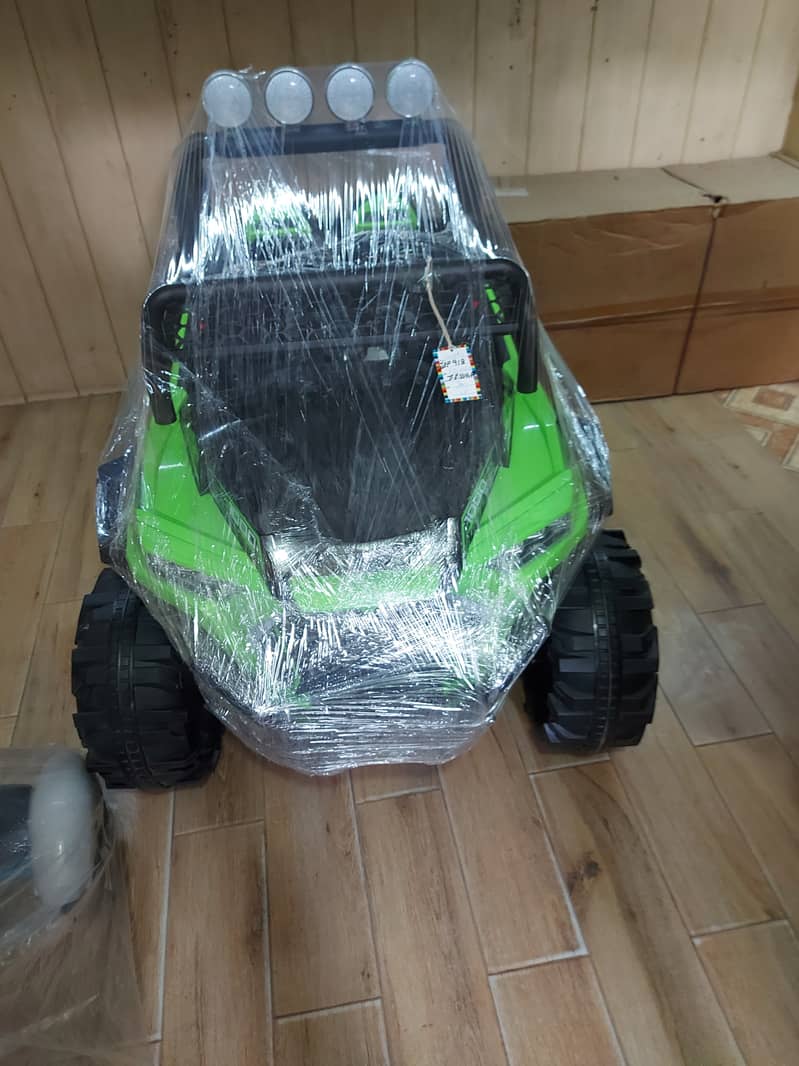 Kids electric car with 4 batteries 3