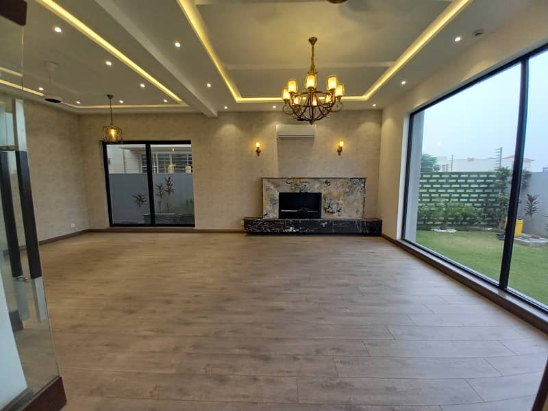 Luxurious 1 Kanal Home With Park Views In Dha Phase 6 4