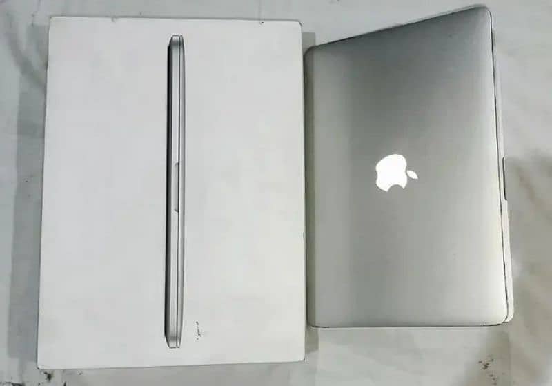 Apple Macbook Pro 2015 With Box & Charger 0