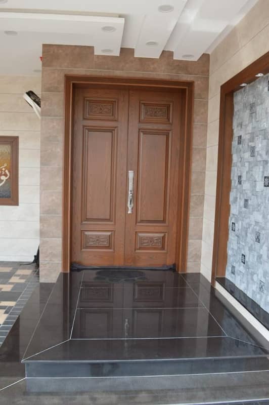 Luxurious 1 Kanal Home With Park Views In Dha Phase 7 25