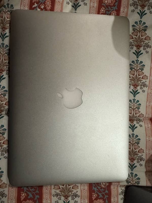 MacBook Pro ( Ratina, 13 inches, Early 2015] 0