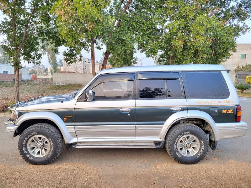 Mitsubishi Pajero 1993 5