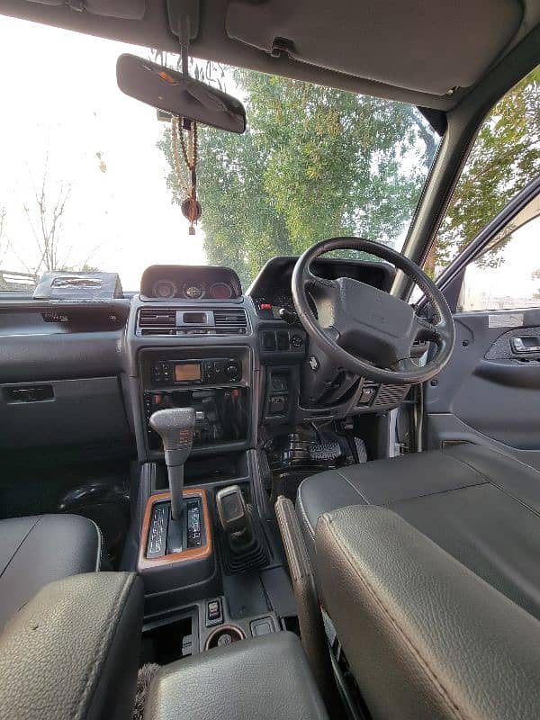 Mitsubishi Pajero 1993 10