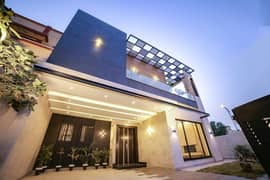 Near To Park 10 Marla Modern Designer Bungalow For Sale