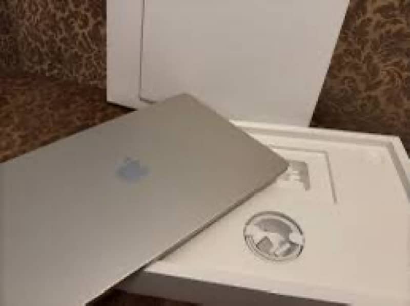 **Brand New MacBook Air M3 15.3" | Box Opened Only | Full Warranty** 0