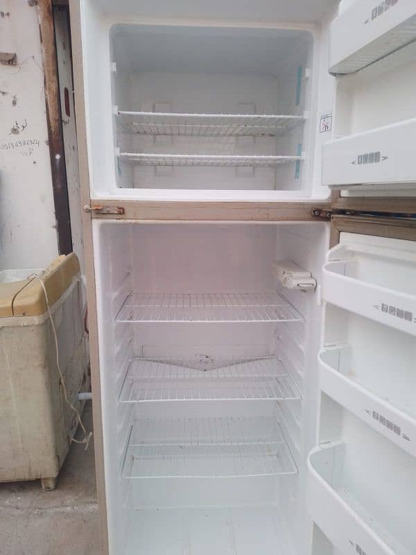 Medium size Fridge for sale 1