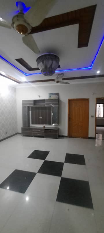 8 MARLA UPPER PORTION FOR RENT IN MILITARY ACCOUNTS COLLEGE ROAD 0