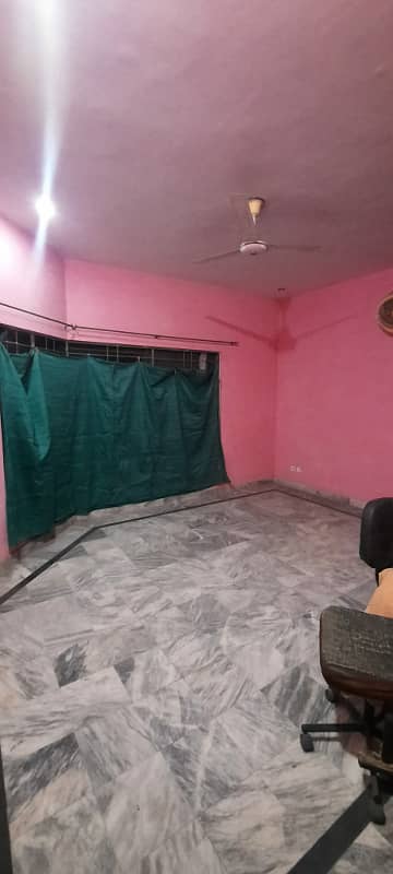 1 KANAL UPPER PORTION FOR RENT IN PUNJAB SOCIETY PHASE TOW COLLEGE ROAD LAHORE 12