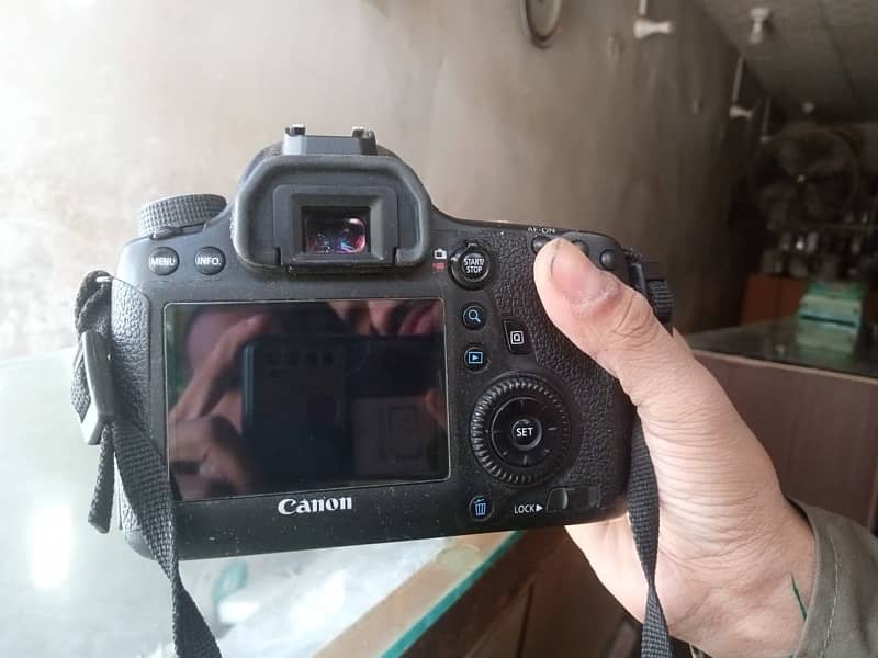 canon 6D 0