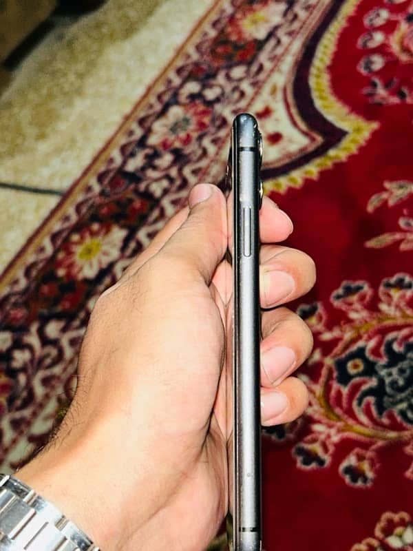 IPHONE 11 1