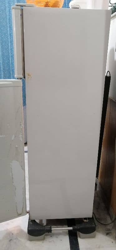 Dawlence refrigerator 10 cubic feet for sale 4