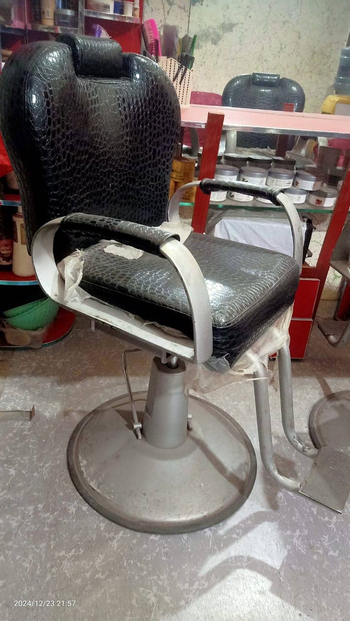 parlour chair | saloon chair | chair | salon chair for sale 6