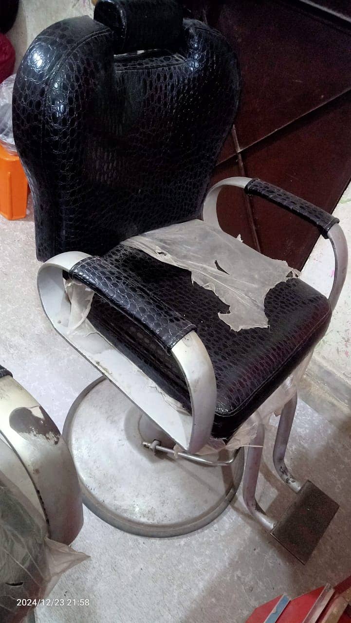 parlour chair | saloon chair | chair | salon chair for sale 8