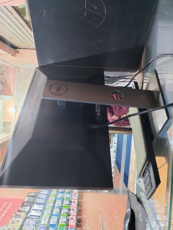 Dell LCD 22 inch 4