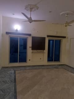 Kanal Upper Portion For Rent Gulshan Lhr society Near Wapda Town Tariq Garden