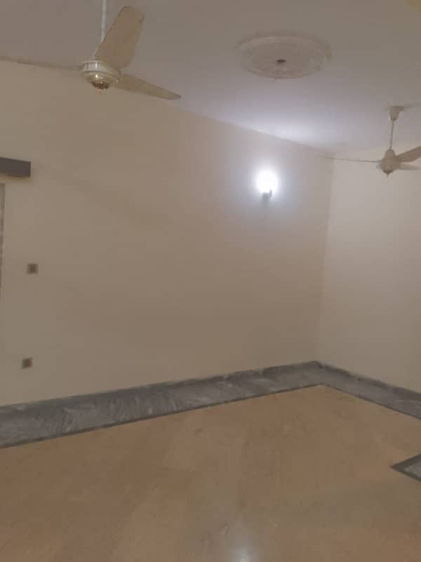 Kanal Upper Portion For Rent Gulshan Lhr society Near Wapda Town Tariq Garden 21