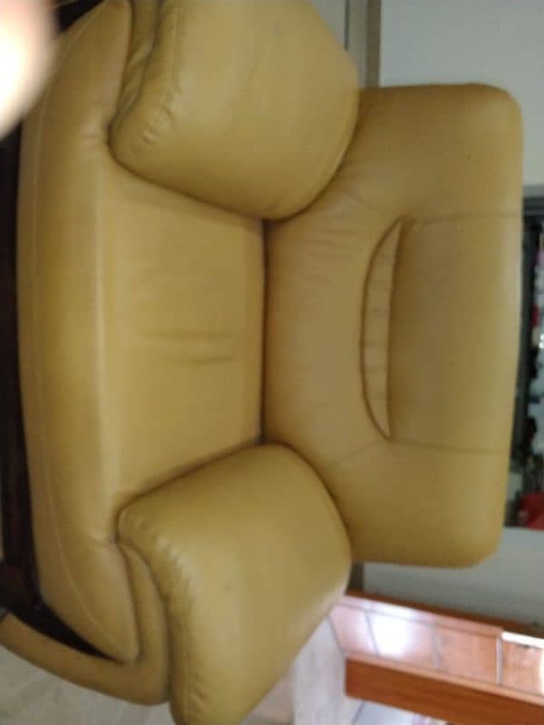 6 seat's sofa for sale 1