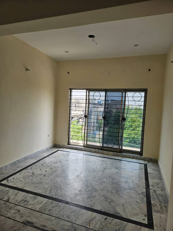 5 Marla Upper Portion Second Floor In Eden Boulevard 5