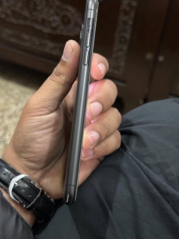 iphone 11 pro max PTA Approved 6