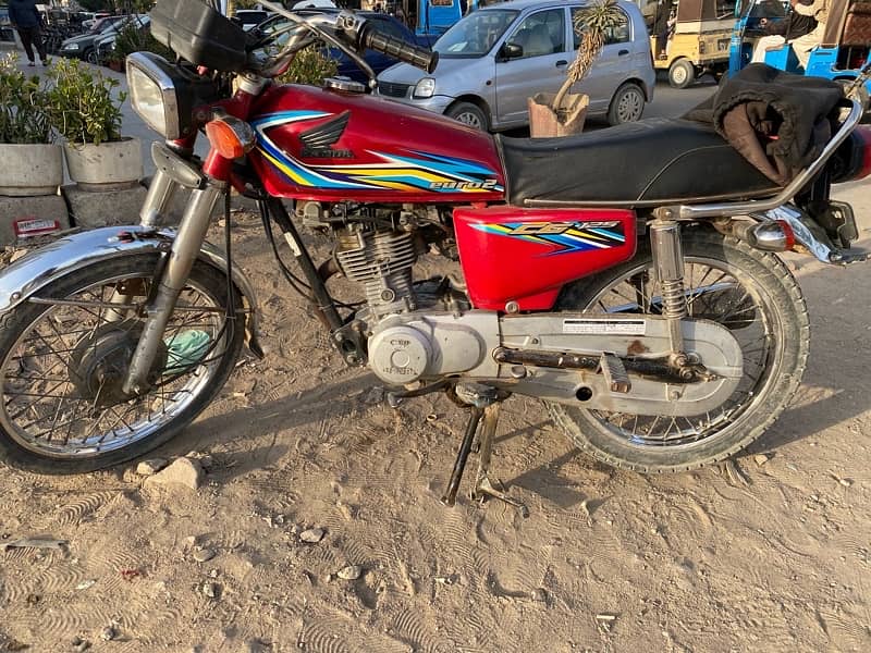 HONDA 125 2017 sukkar num available 6