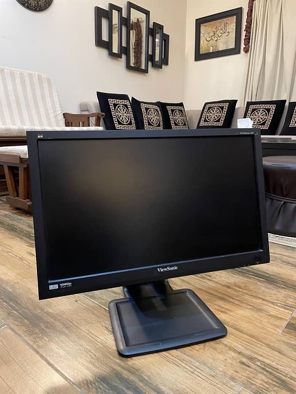 24 inch LED monitor 0