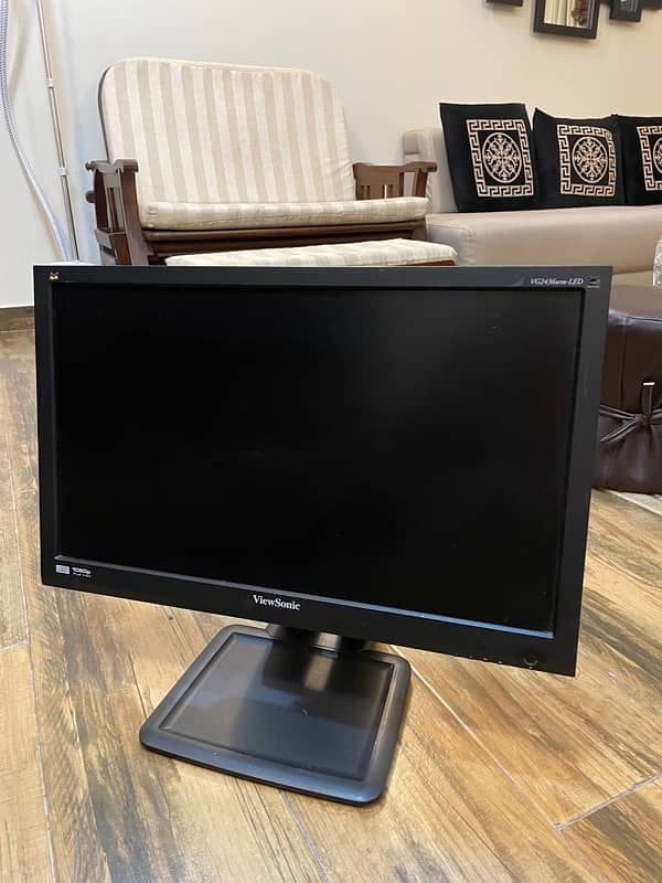 24 inch LED monitor 1