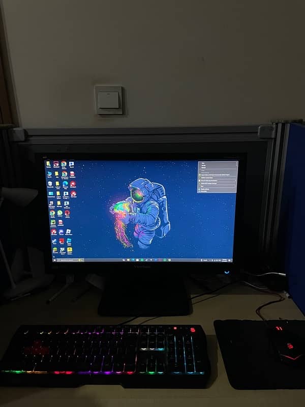 24 inch LED monitor 2