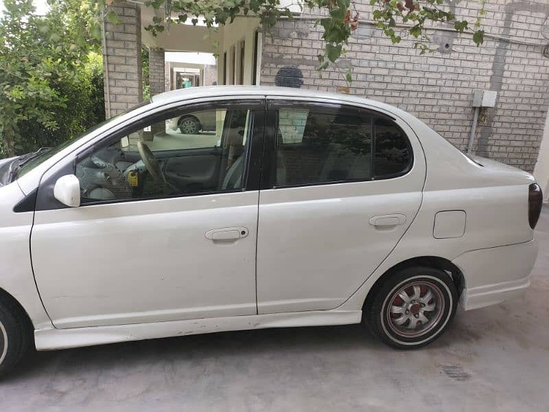 Toyota Platz 2002 8