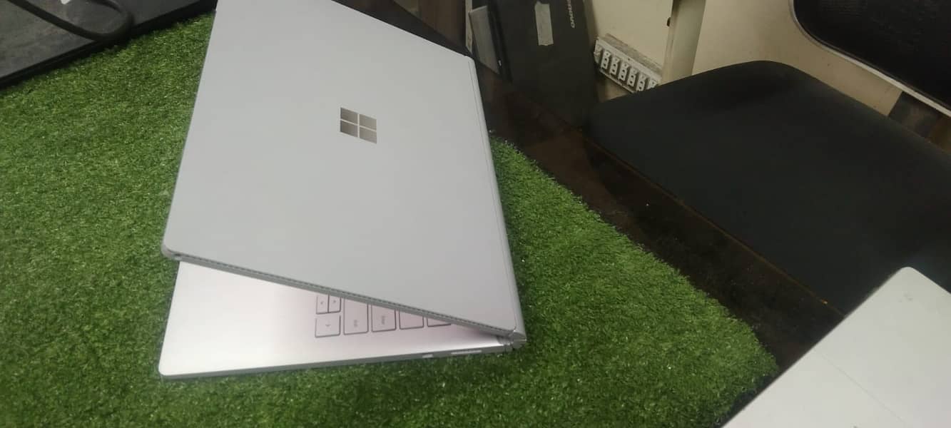 Laptop microsoft Surface book 0