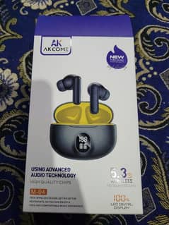 headphones with 600mAh battery capacity,  sound quality very good