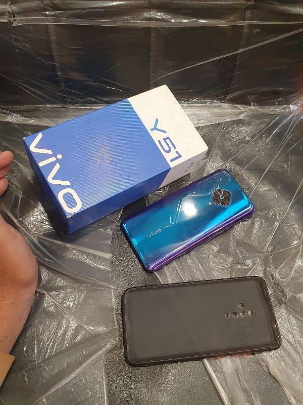 vivo y51 4,128 AMOLED display, display finger not open full box sell 2