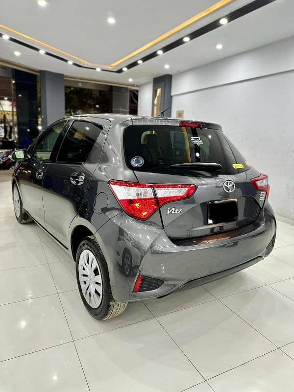 Toyota Vitz 2018 6