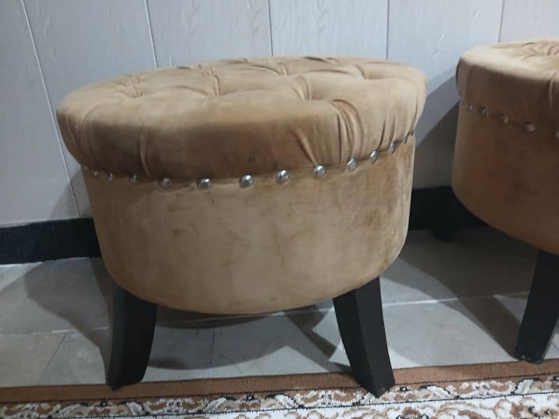 brand new velvet stool 0