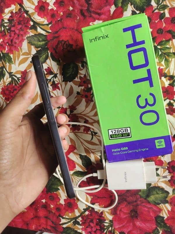 infinix Hot 30 16/128 1