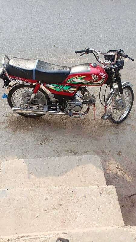 I am selling for bike honda CD 70 2023 model pakka 23 ha Register ha 12