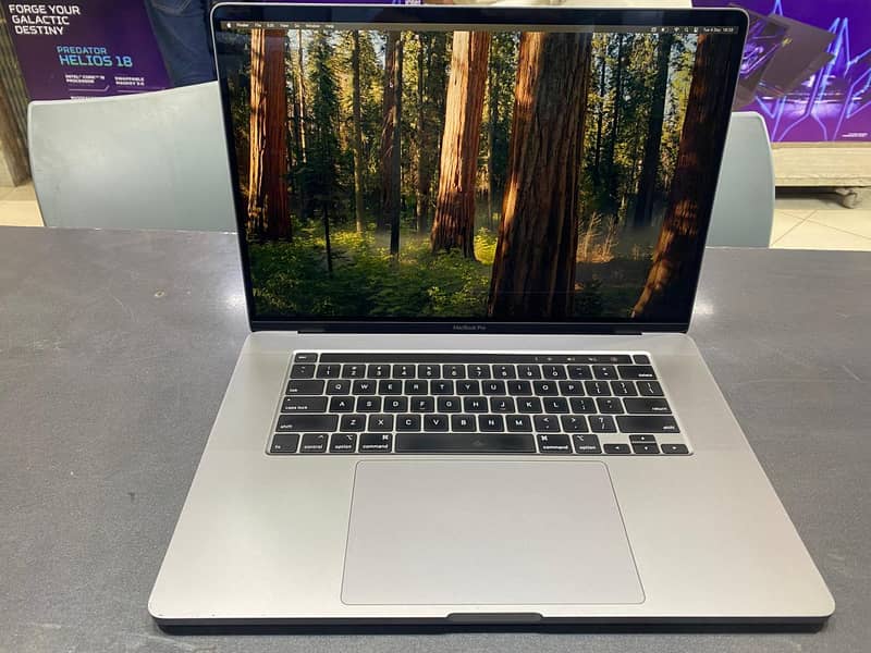 MACBOOK PRO i9-2019 16inch retina display 4