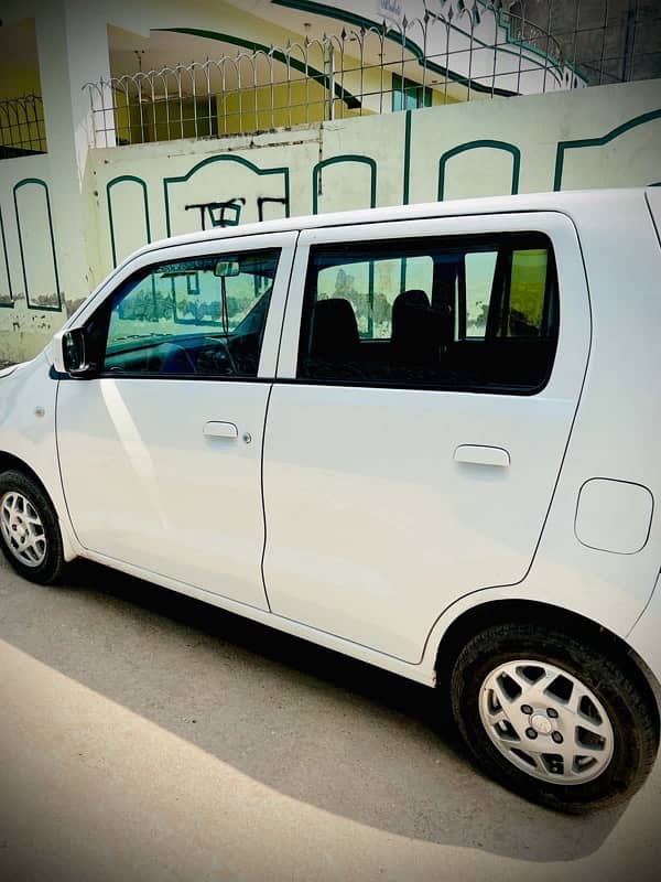 Suzuki Wagon R 2018 3