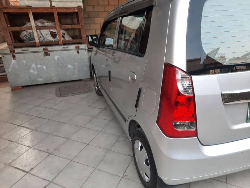 Suzuki Wagon R 2017 1