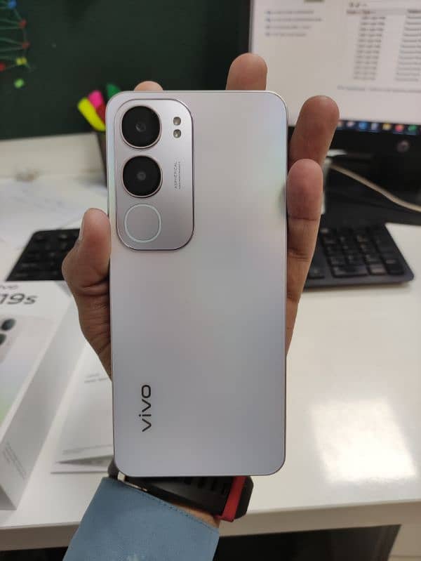 Vivo Y19s 0