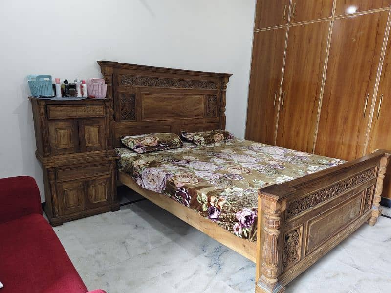 Sheesham wood (Taali) Solid Bed Set 4