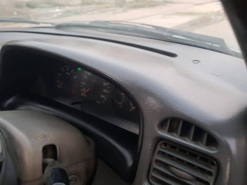 Suzuki Baleno 2003 16