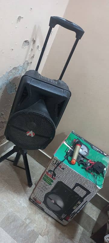 Adionic speaker for sale all accessories available 4