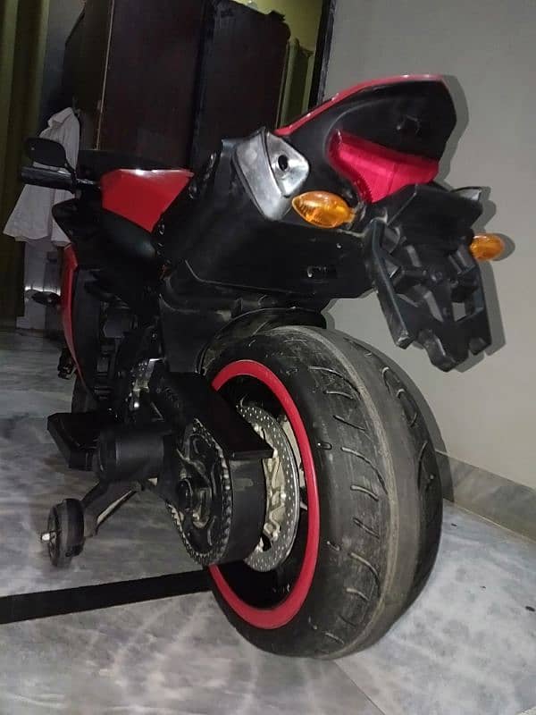 Yamaha R1 model sale urgent like new 2