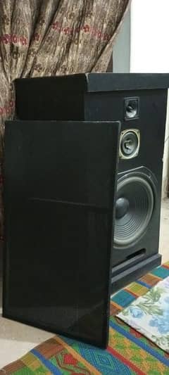 speakers and amplifier