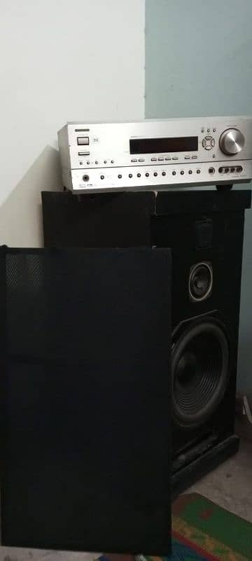 speakers and amplifier 1