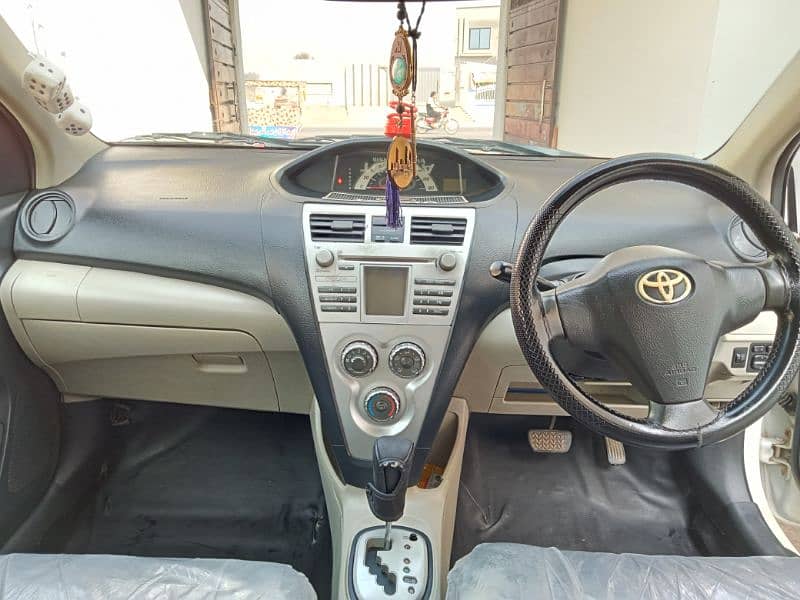 Toyota Belta 2006 9