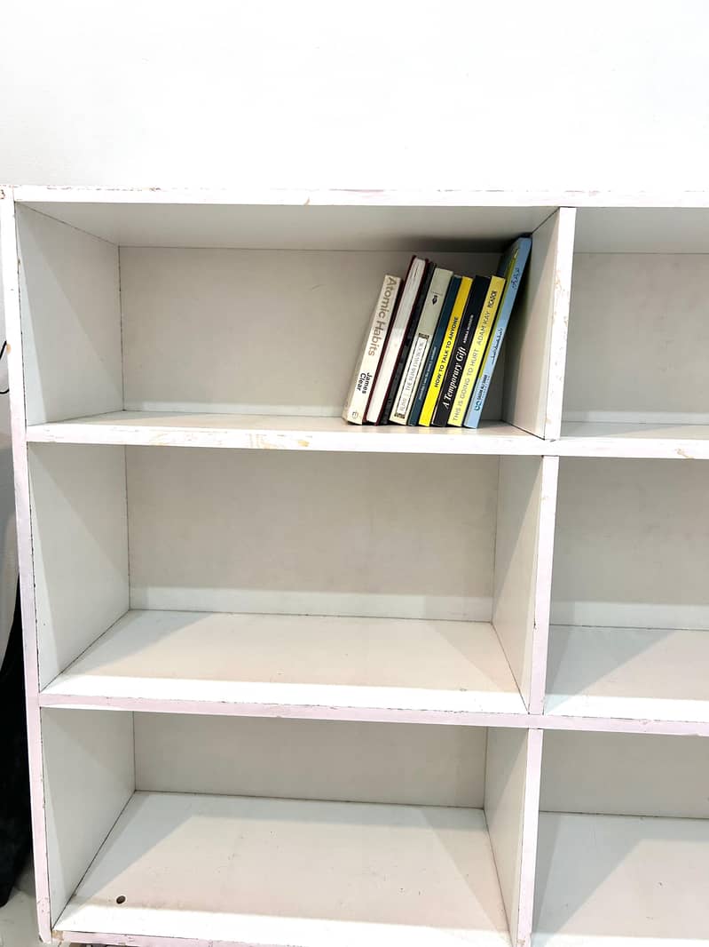 white wooden bookshelf 0