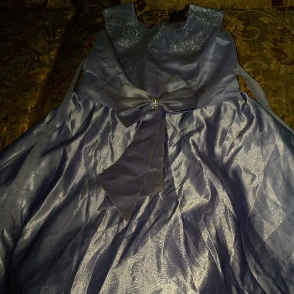 frocks for girl s age 6 or 7 used from but looking like a new 3