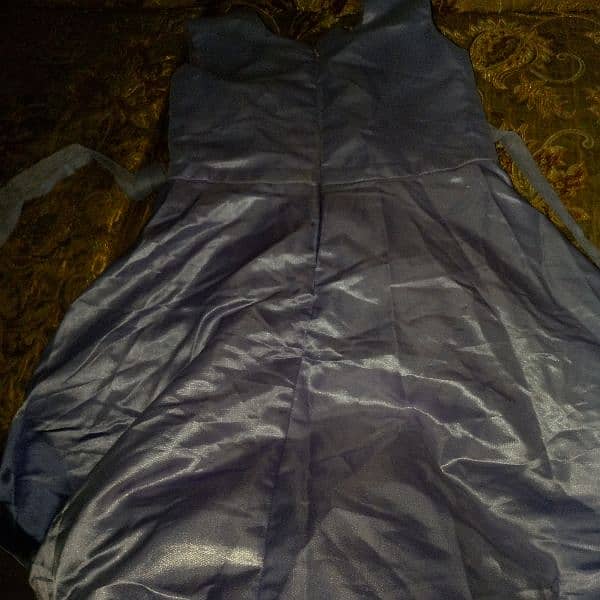 frocks for girl s age 6 or 7 used from but looking like a new 4