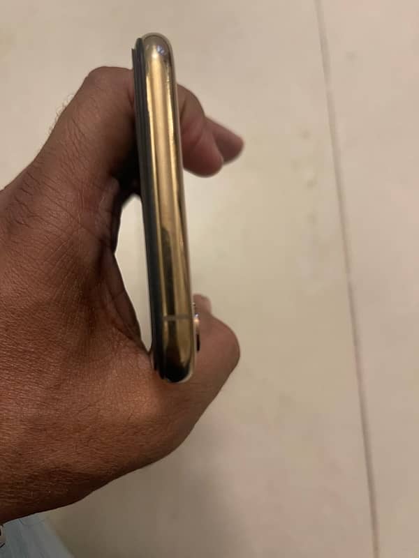 Iphone XS Max 64gb Golden 9